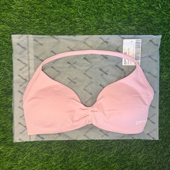 Dfyne Other - Dfyne impact strappy bra light rose pink small